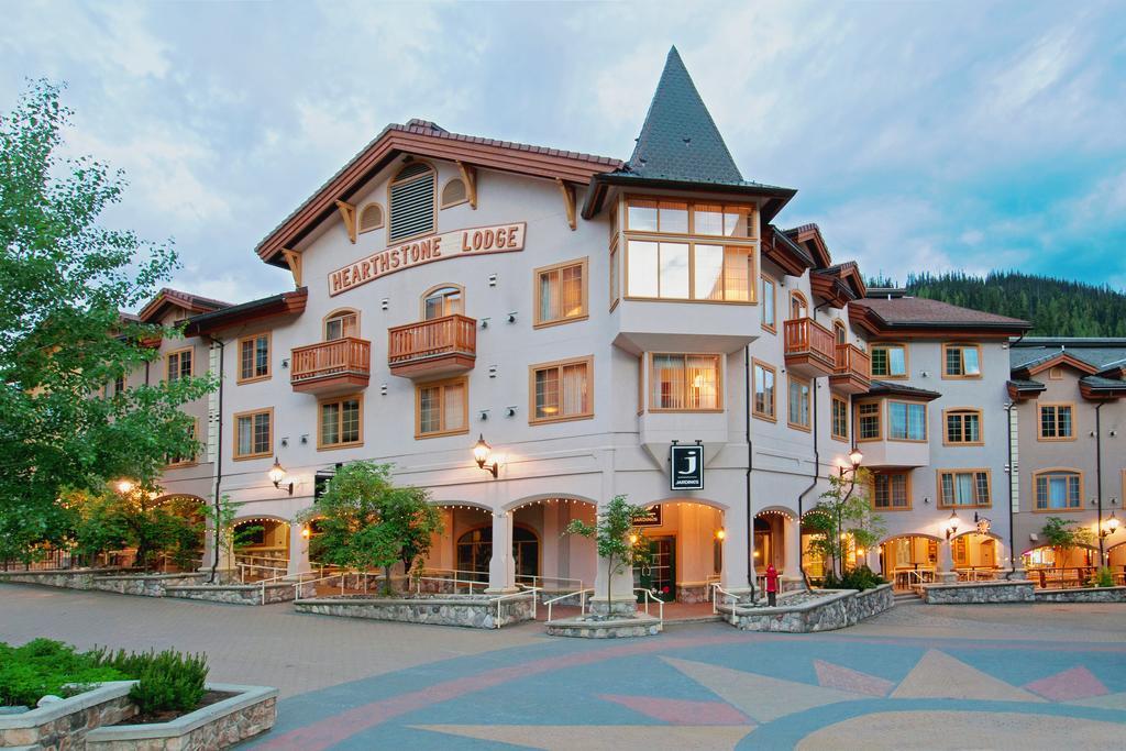 Hearthstone Lodge Sun Peaks Exteriör bild