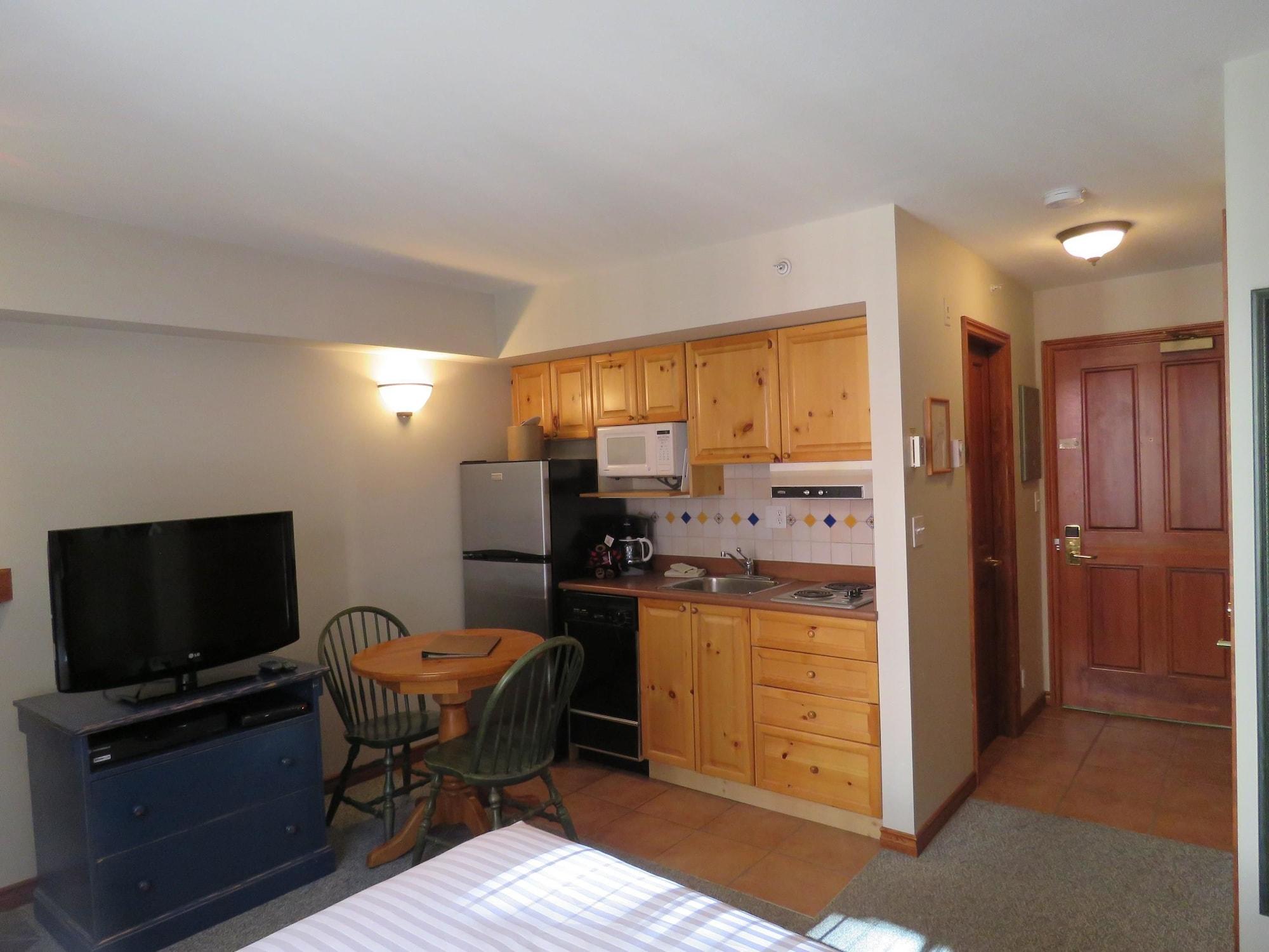 Hearthstone Lodge Sun Peaks Exteriör bild