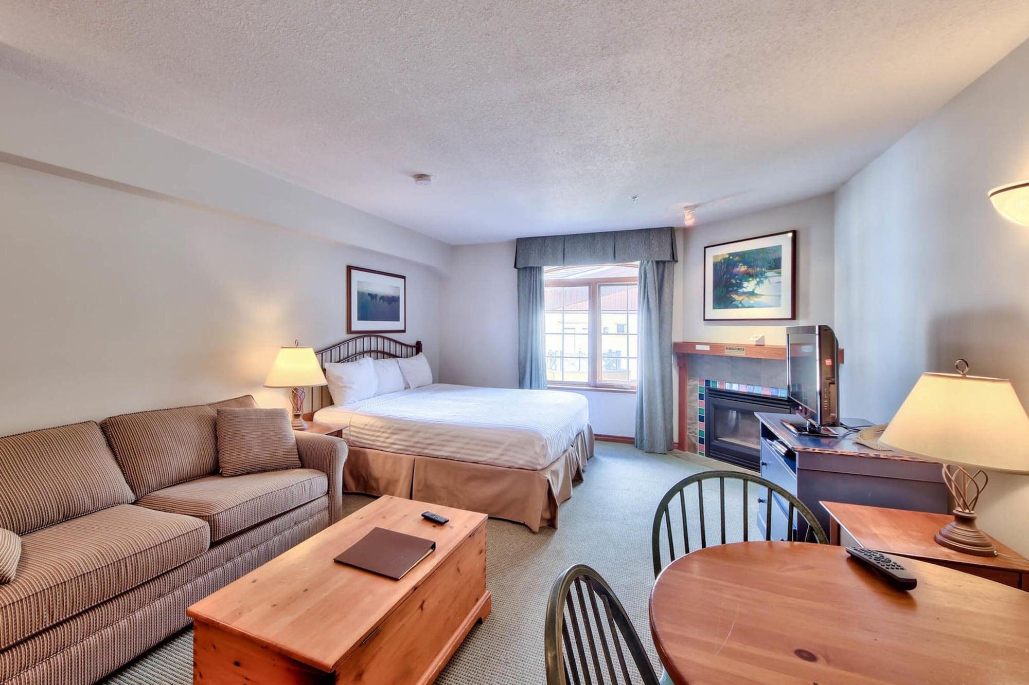 Hearthstone Lodge Sun Peaks Exteriör bild