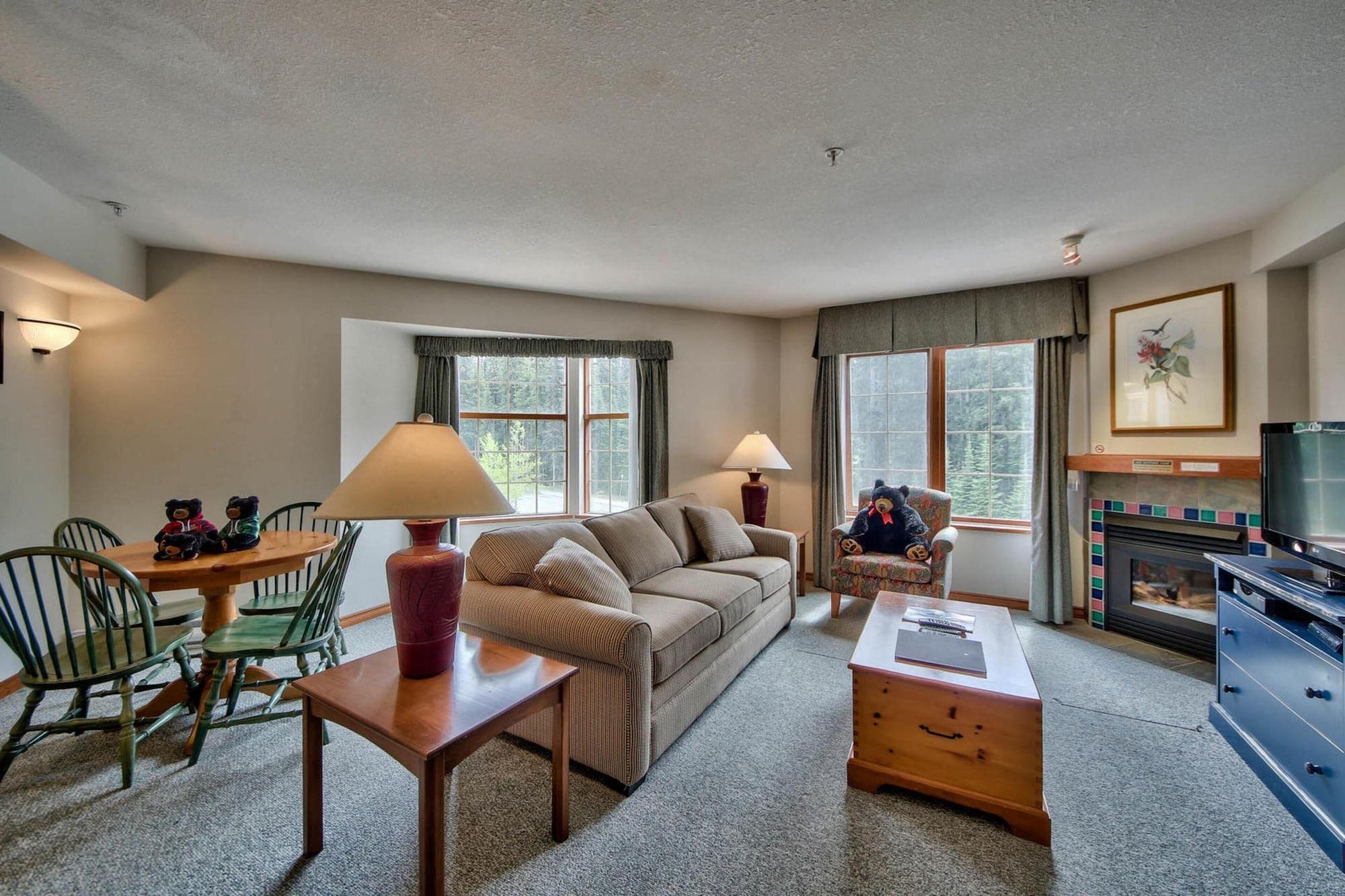 Hearthstone Lodge Sun Peaks Exteriör bild