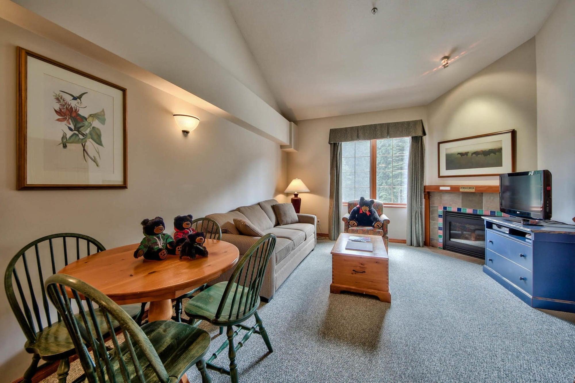 Hearthstone Lodge Sun Peaks Exteriör bild