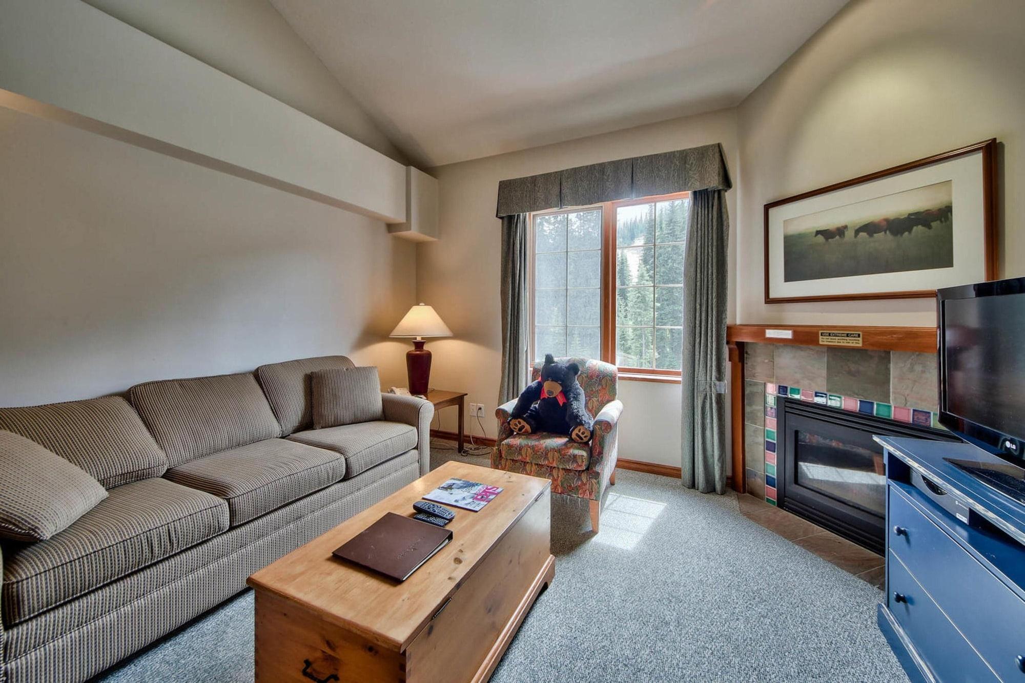 Hearthstone Lodge Sun Peaks Exteriör bild