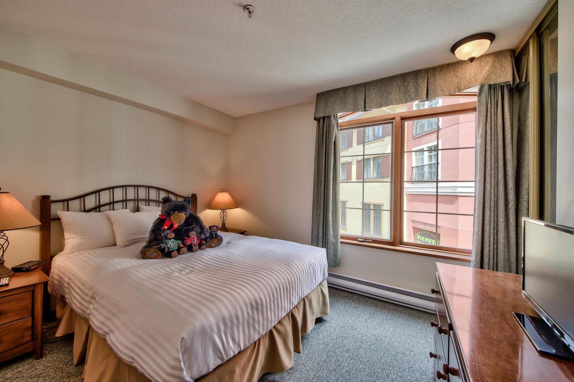 Hearthstone Lodge Sun Peaks Exteriör bild